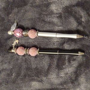 2 Bubble gum pens